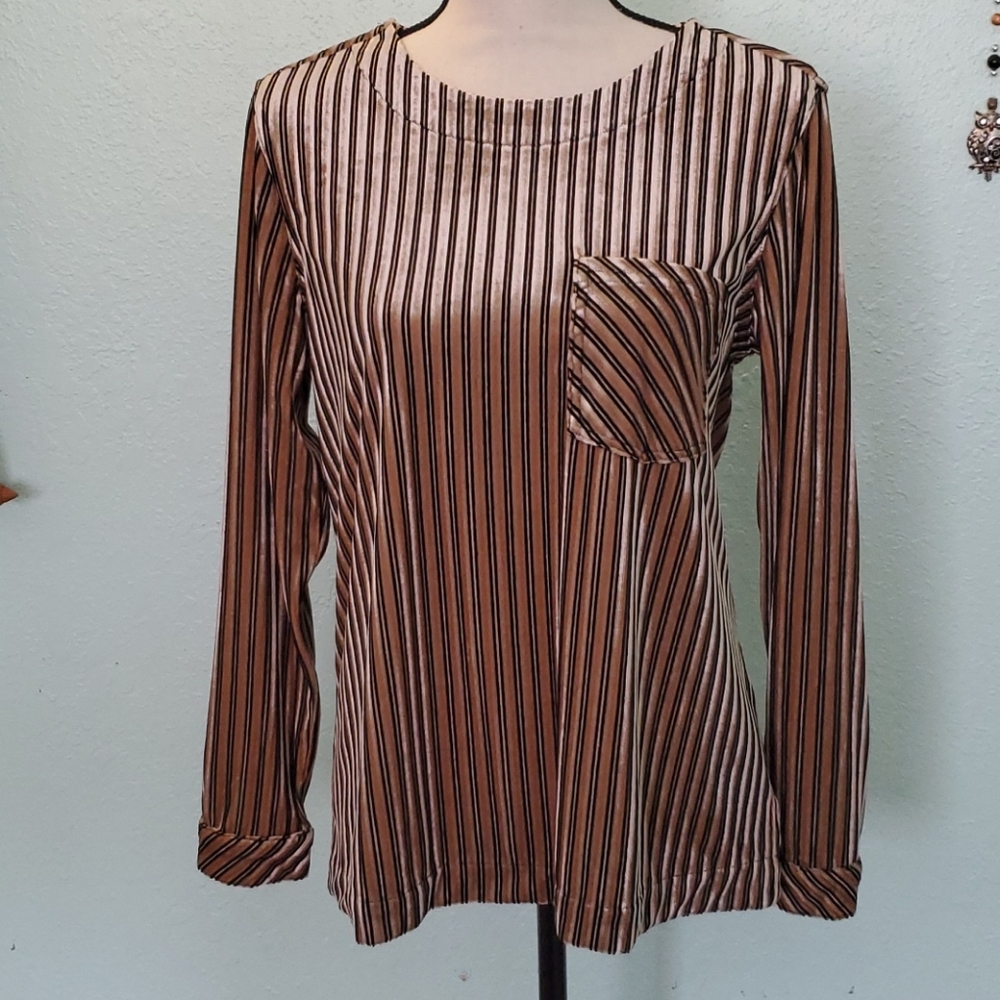 3 for $10 🌼Velvet Heart Cute Top